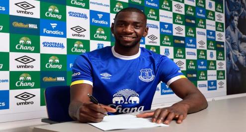 إيفرتون يتعاقد مع يانيك بولاسي جناح كريستال بالاس مقابل 29 مليون دولار 